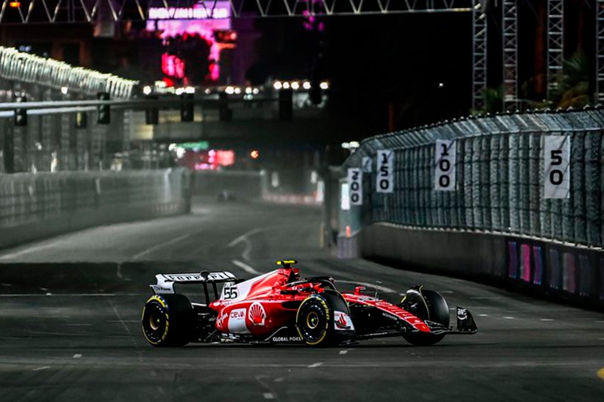 Carlos Sainz se vería obligado a remontar, y pudo aprovechar el Safety Car de Lando Norris.