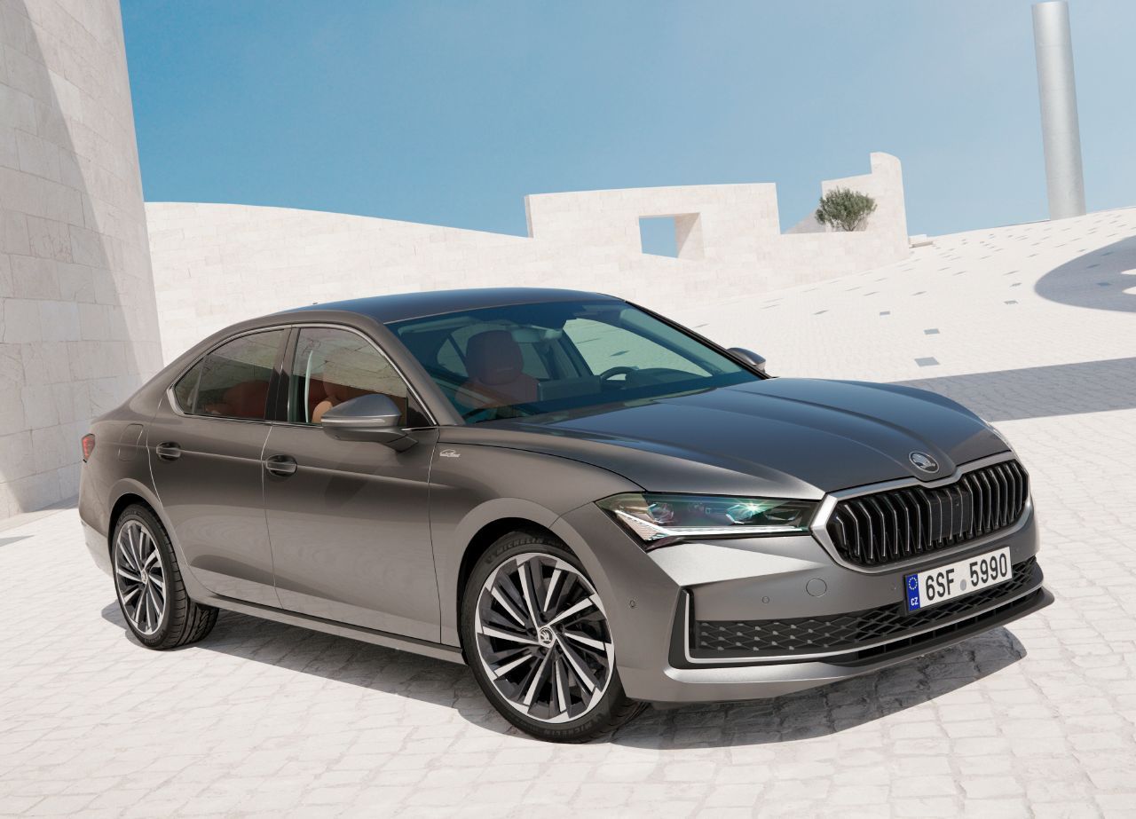 Llega el nuevo Skoda Superb, una berlina sofisticada y con tecnología de vanguardia que apunta al Peugeot 508 y Volkswagen Arteon