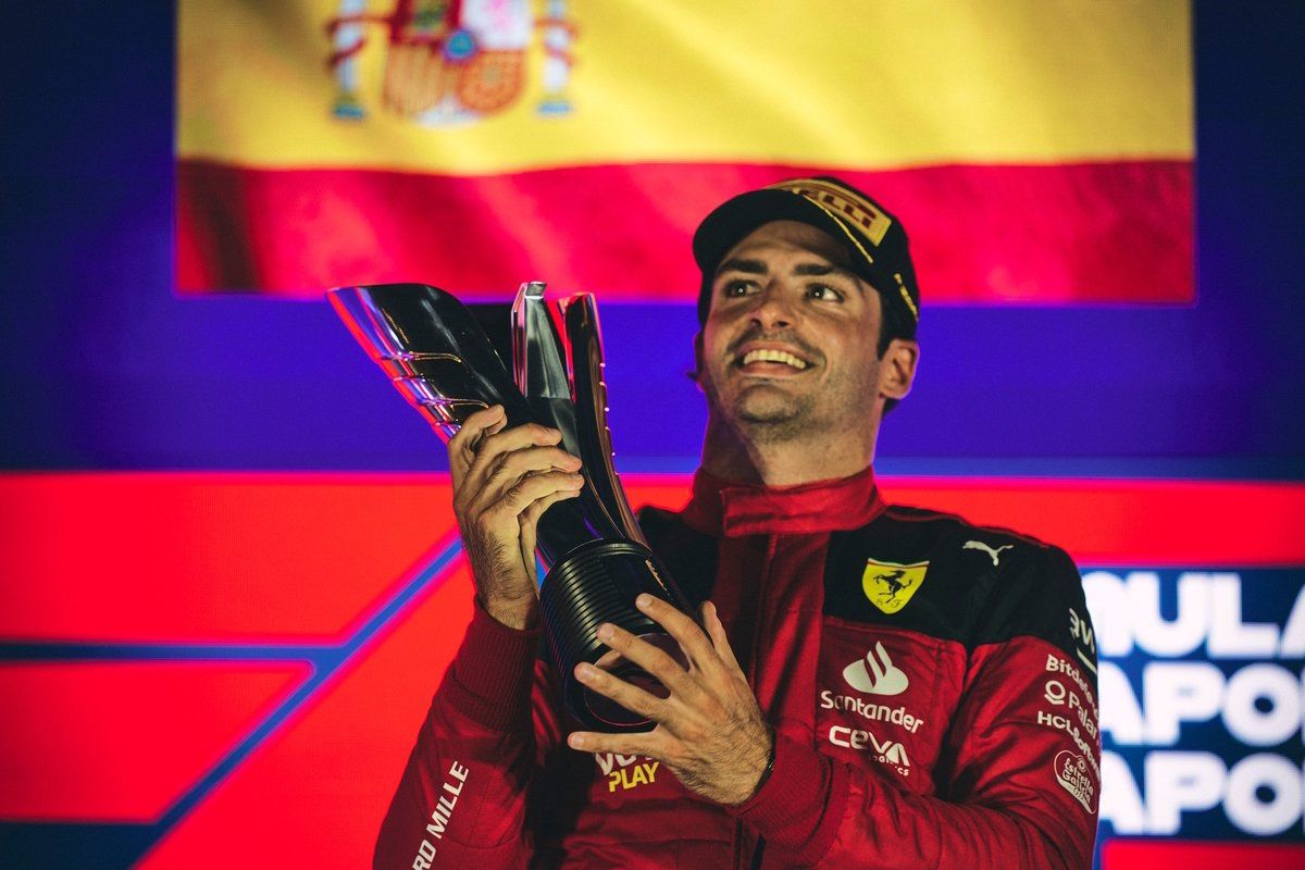 Carlos Sainz habla del futuro de de su hijo con Ferrari: «El proceso de renovación está iniciado»