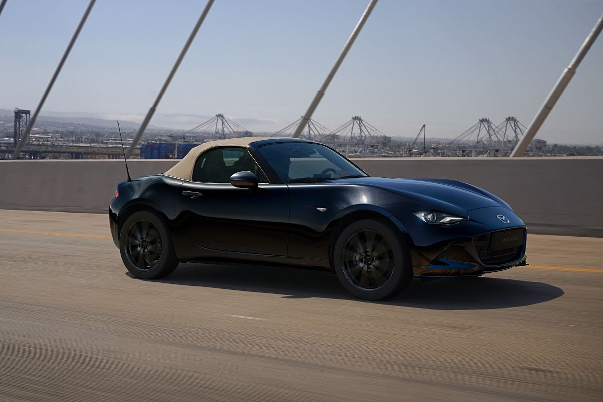 Novedades para el Mazda MX-5, el legendario roadster japonés se actualiza de cara al próximo año