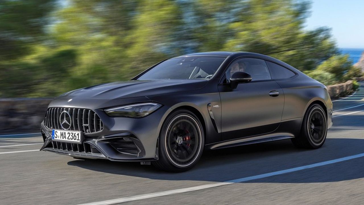 El nuevo Mercedes CLE estrena la versión AMG 53 Coupé con 449 CV, tracción 4MATIC+ y etiqueta ECO