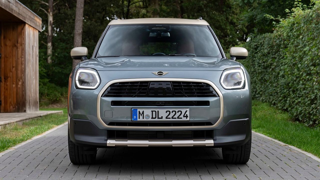 MINI Countryman C - frontal