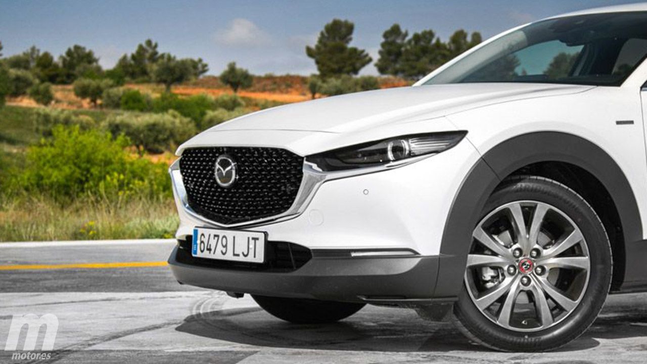 Etiqueta ECO y 2.500 € de descuento, el SUV más barato de Mazda que pone en apuros al SEAT Ateca está en oferta