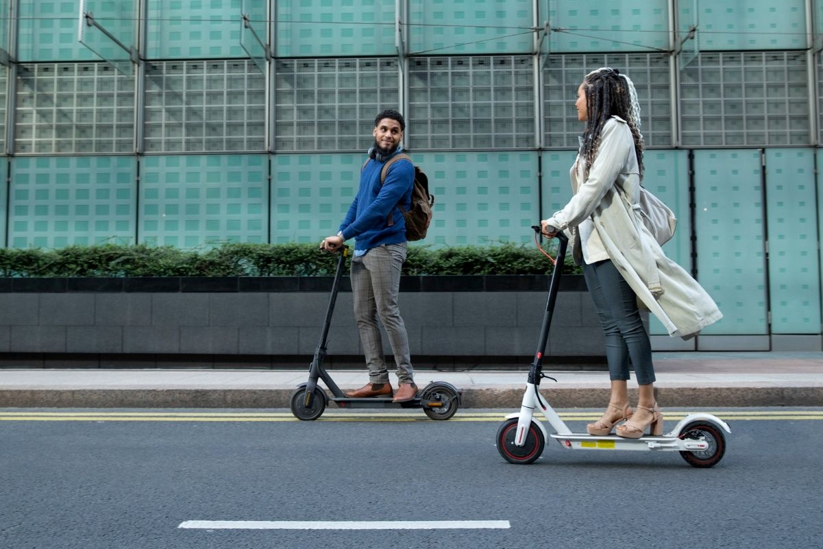 ¿Vas a comprar un patinete eléctrico u otro VMP? Atención a la normativa de la DGT que entra en vigor el 22 de enero