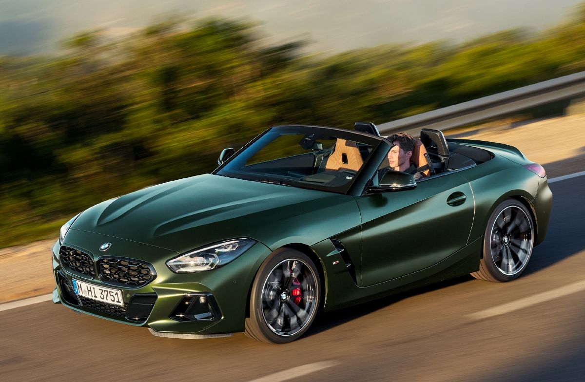 BMW cumple, llega el nuevo Z4 M40i con cambio manual para los puristas y los amantes del auténtico placer de conducir