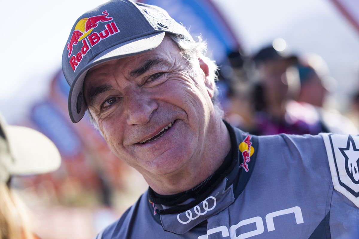 Carlos Sainz se lleva su cuarto 'Touareg' y pone la guinda al proyecto de Audi en el Dakar