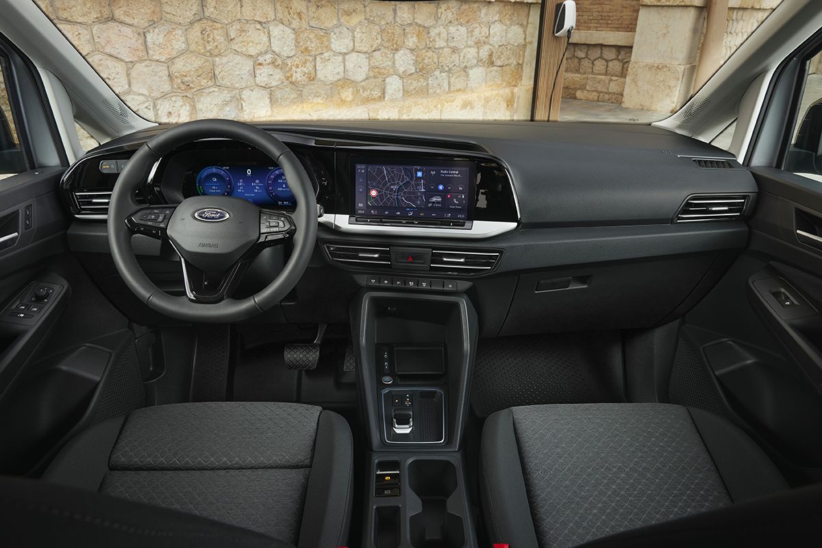 Ford Transit Connect 2024 - interior