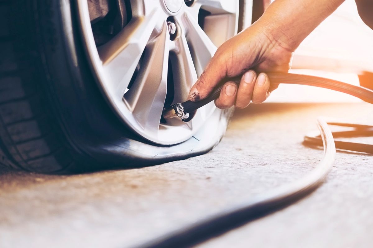 Yo confiaba en el kit repara pinchazos del coche, hasta que tuve que utilizarlo y comprobé todos los inconvenientes que tiene