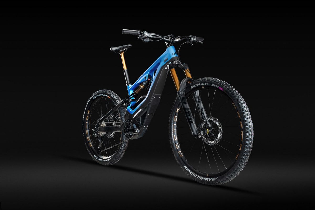 Esta eBike es una bomba: Lapierre Overvolt GLP Alpine Edition inspirada en el A100 R de 300 CV