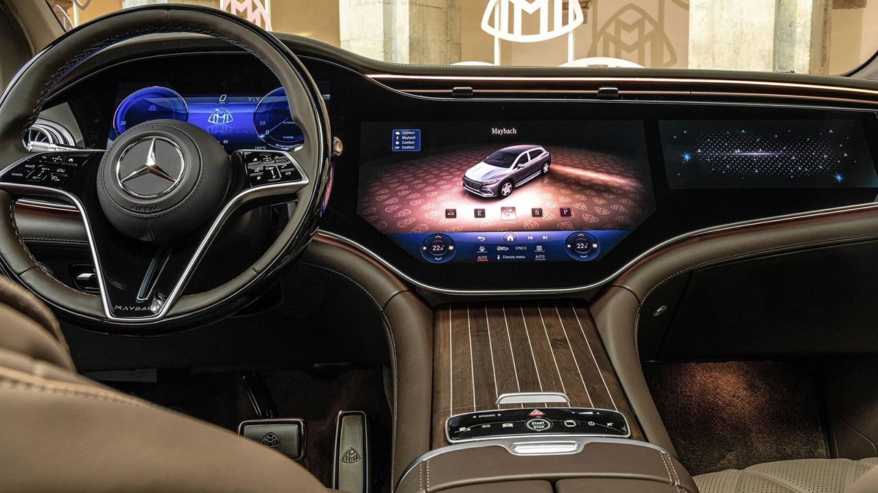 Mercedes-Maybach EQS SUV - interior