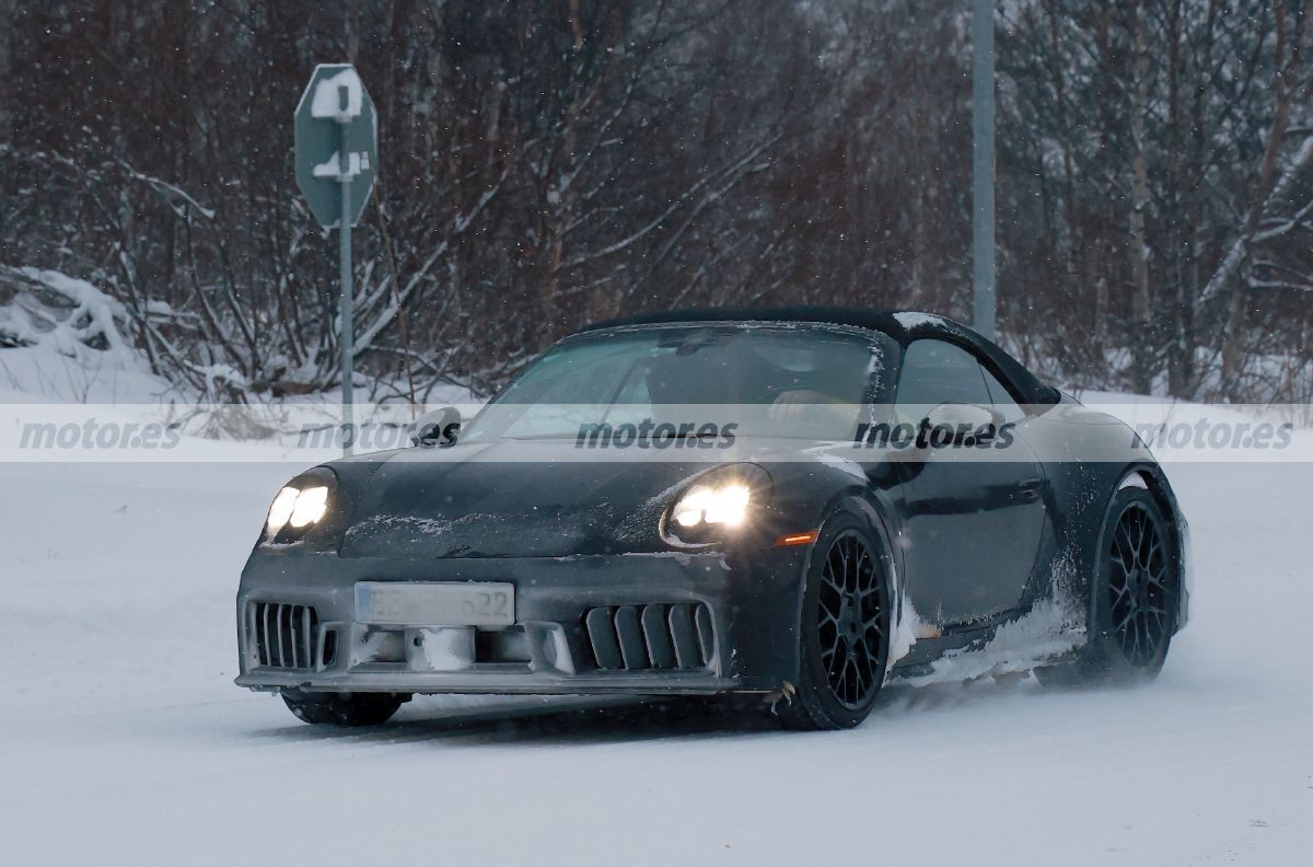 El Porsche 911 Cabrio Facelift desnuda su elegancia en las pruebas invernales, cambios más que notables en el icono de los descapotables