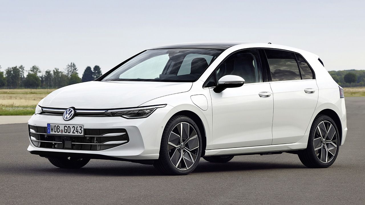 Desvelado el nuevo Volkswagen Golf 2024, el superventas se renueva por su 50 cumpleaños y estrena diseño, tecnología y motores