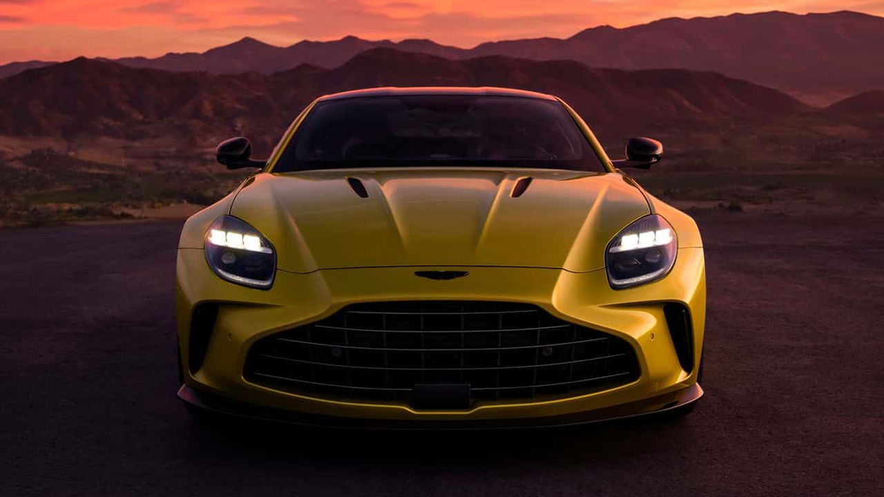 Aston Martin Vantage 2024 - frontal