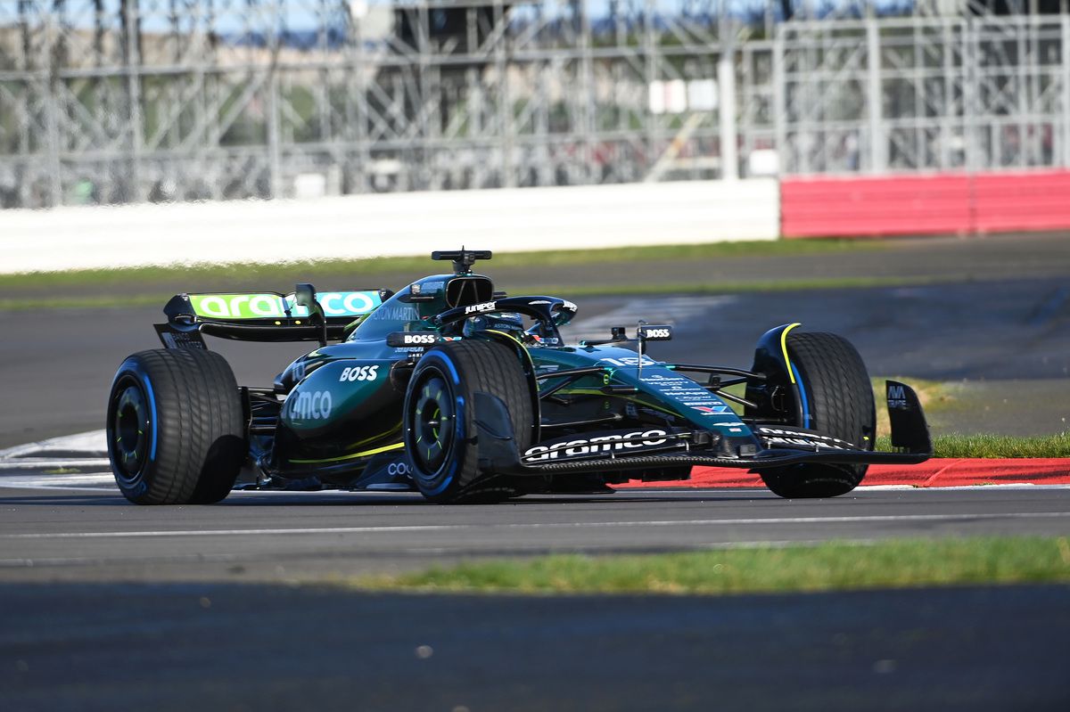 El nuevo Aston Martin AMR24 de Fernando Alonso y Lance Stroll debuta en el circuito de Silverstone