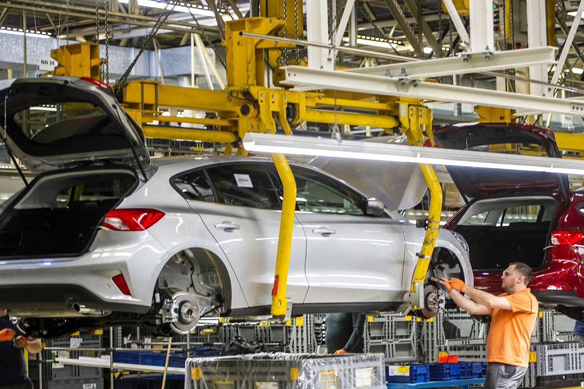 El adiós del Focus ya tiene día concreto, le va a costar millones en indemnizaciones a Ford y arrepentirse de no vender Saarlouis a BYD