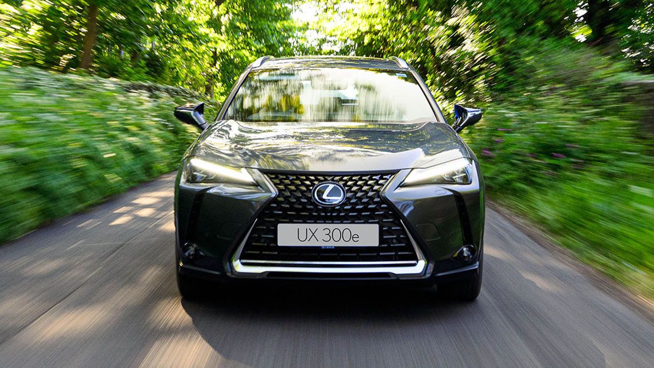 Lexus UX 300e 2024 - frontal