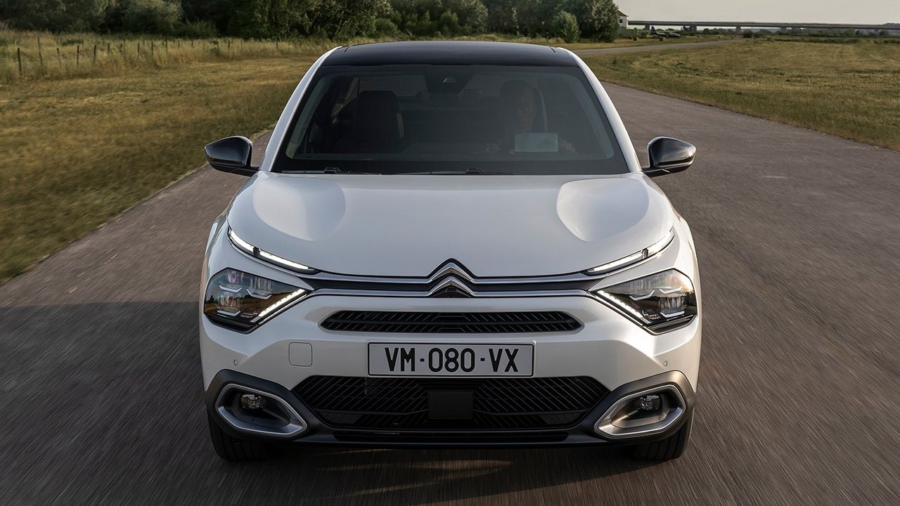 Citroën C4 X - frontal