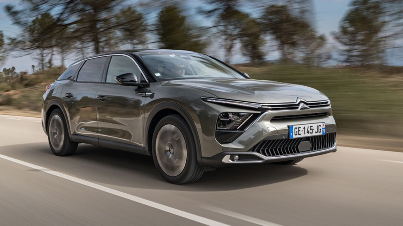 Citroën mejora la gama C5 X con las nuevas versiones ECO, la berlina francesa de aspecto SUV estrena la tecnología MHEV de 48 voltios