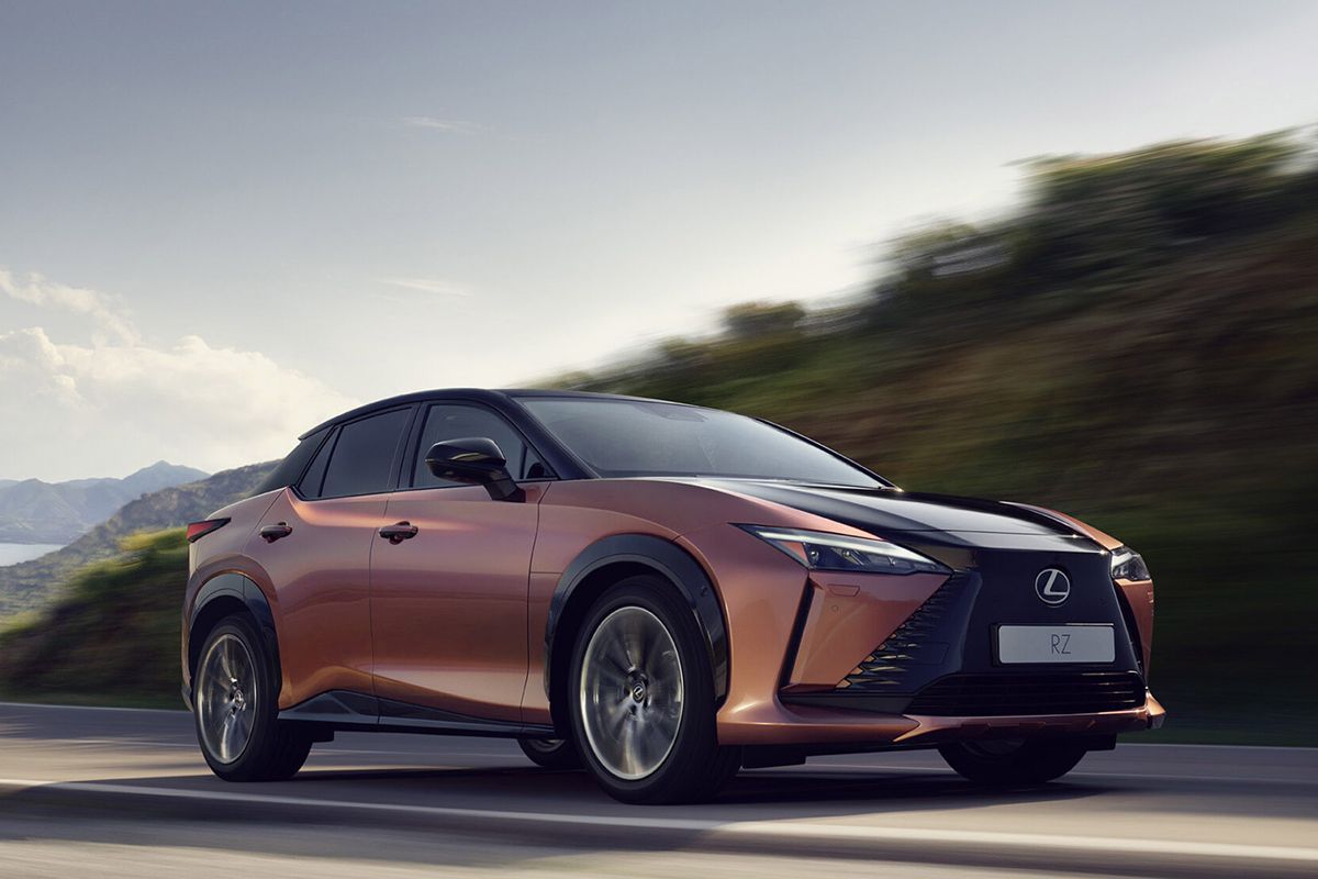 La gama del Lexus RZ se amplía con una versión básica, 200 CV y casi 500 km de autonomía para este SUV eléctrico ya a la venta en Holanda