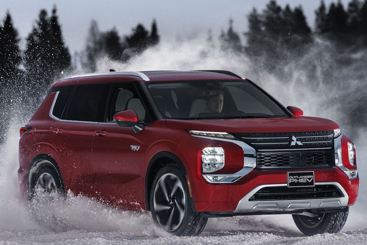 Mitsubishi revela detalles del nuevo Outlander PHEV,  el primer SUV híbrido enchufable del mundo vuelve con casi 100 km de autonomía