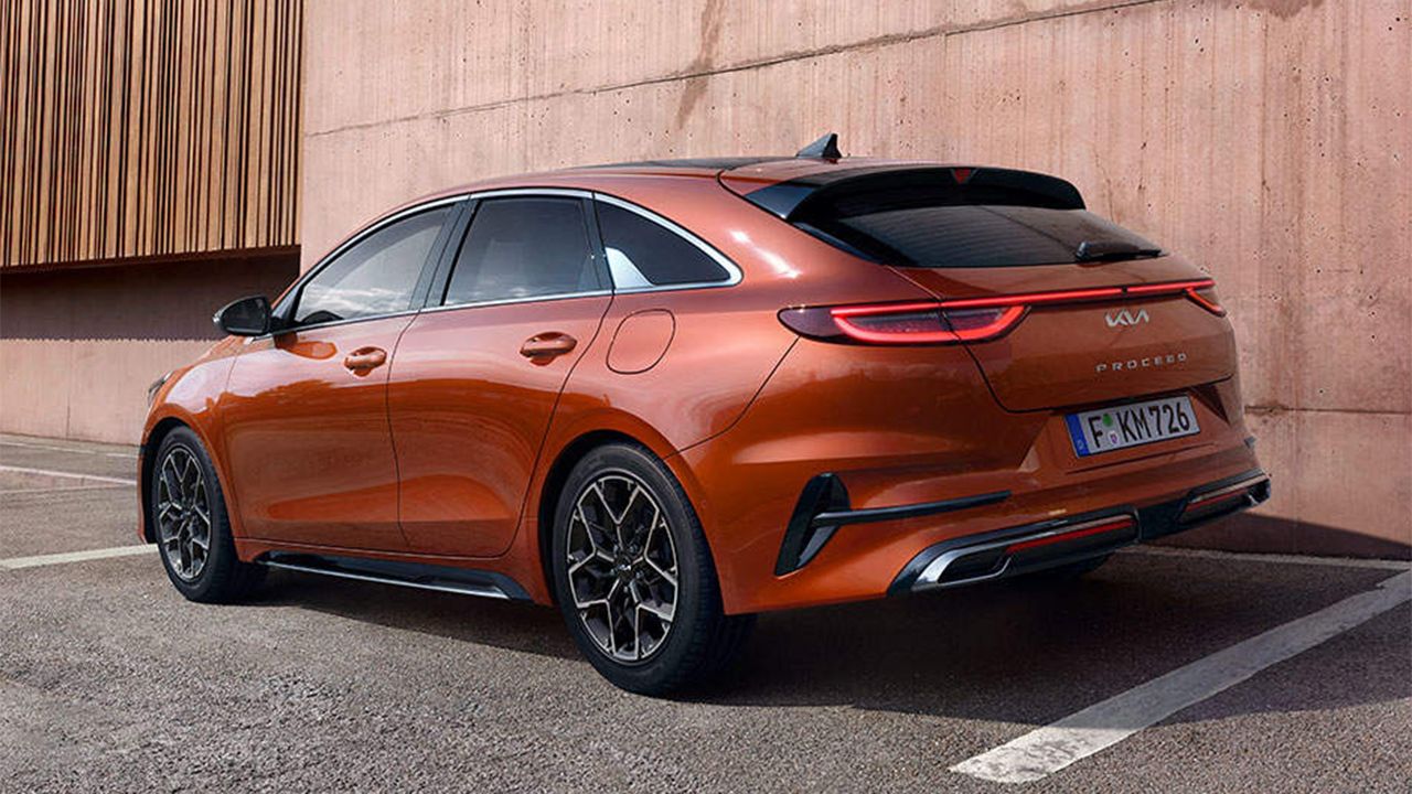 KIA ProCeed - posterior