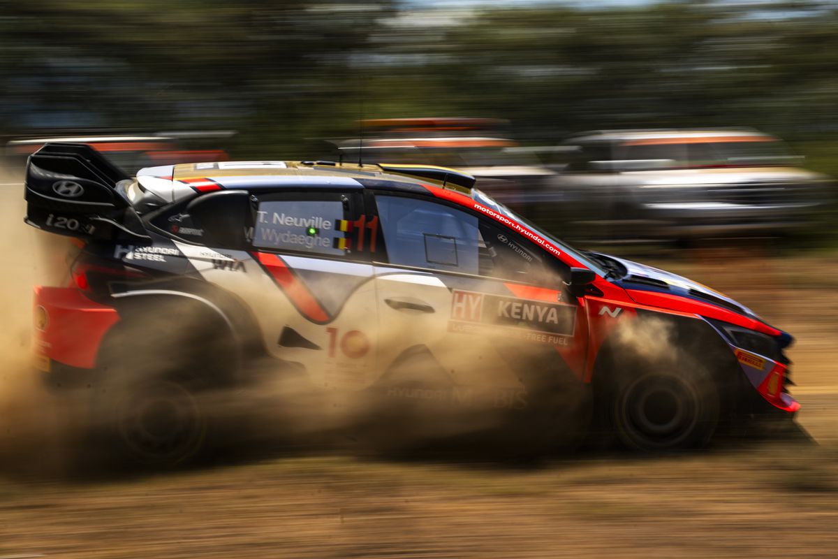 Thierry Neuville es el primer líder del Safari Rally tras ganar la súper especial de Nairobi