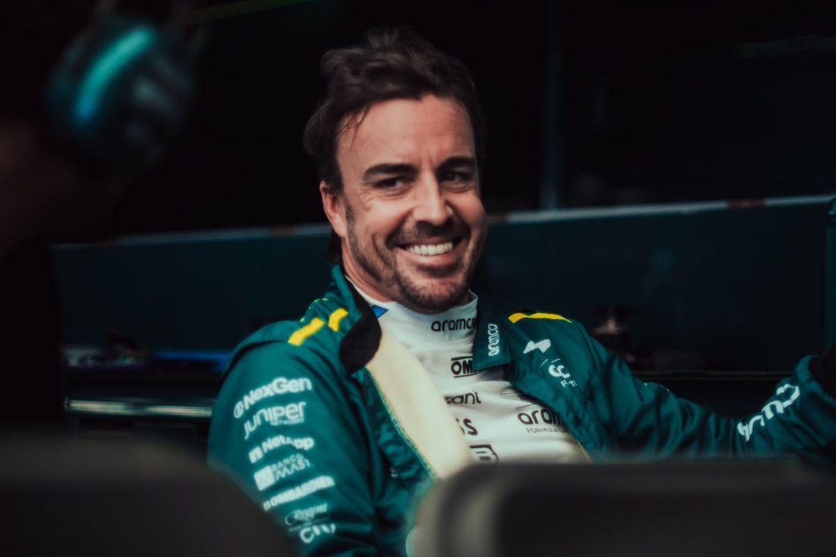 Aston Martin habló con Honda antes de renovar a Fernando Alonso 