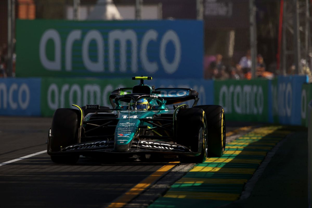 Johnny Herbert denuncia amenazas de muerte tras la sanción a Fernando Alonso en Australia: «Me parece patético que me señalaran»