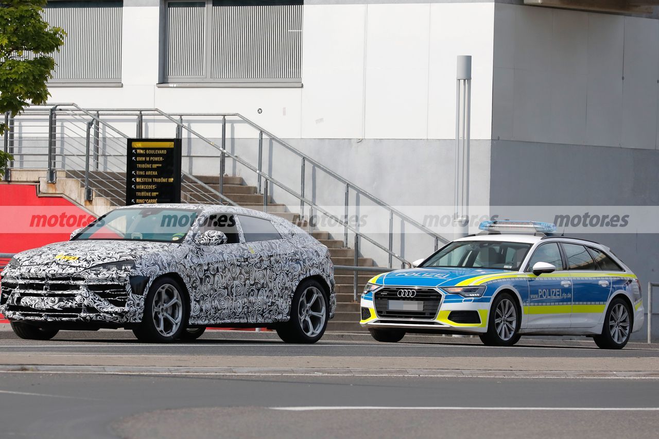 La policía alemana para un prototipo del nuevo Lamborghini Urus PHEV, y no por exceso de velocidad o echar un ojo más de cerca al soñado SUV