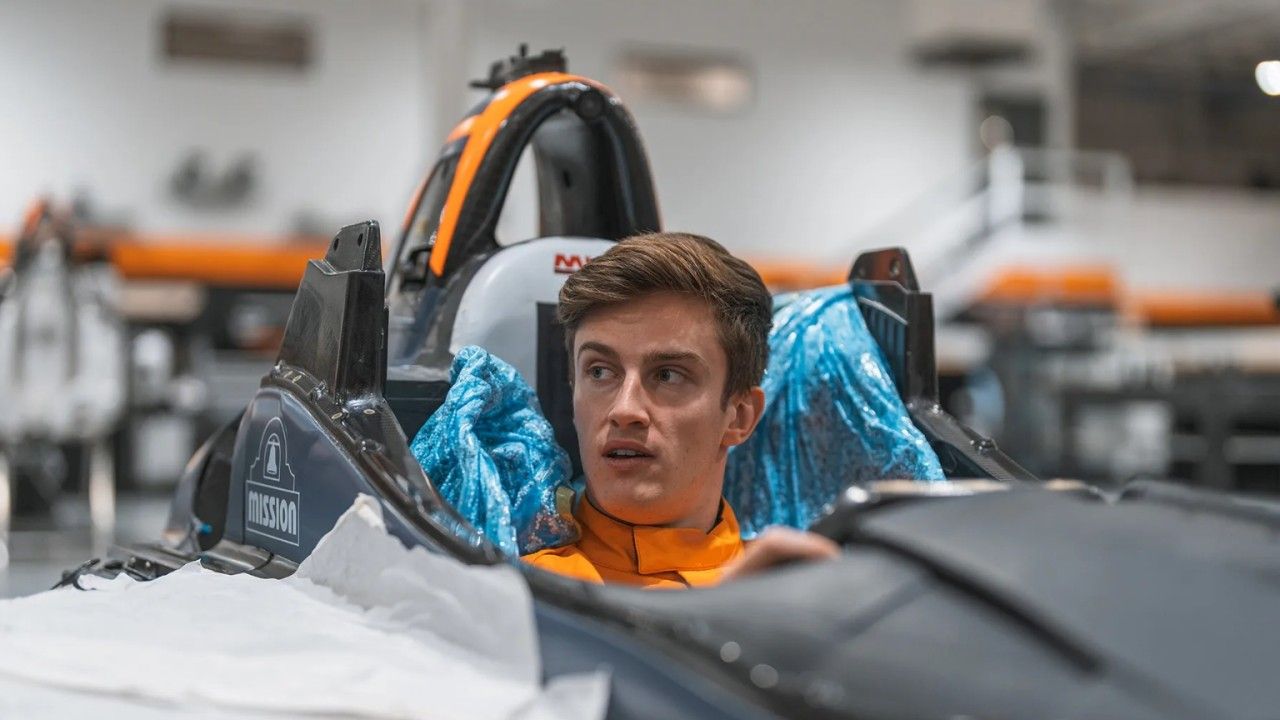 McLaren recluta a Théo Pourchaire como sustituto para su debut en Long Beach