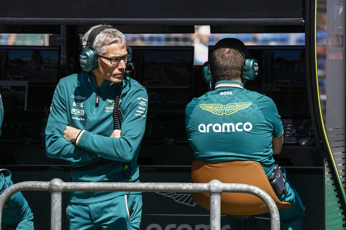 Mike Krack (Aston Martin) manda un mensaje a Fernando Alonso: «A veces es un poco gruñón»