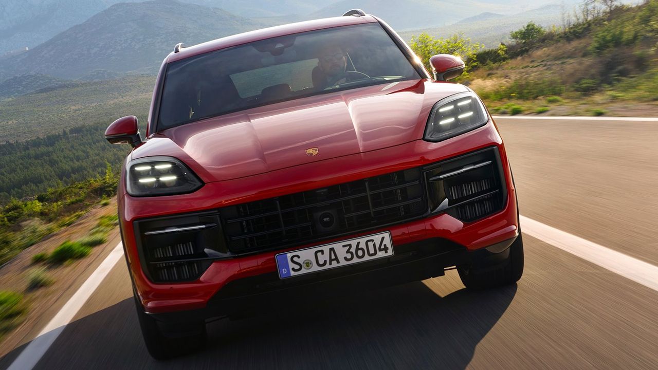 Porsche Cayenne GTS 2024 - frontal