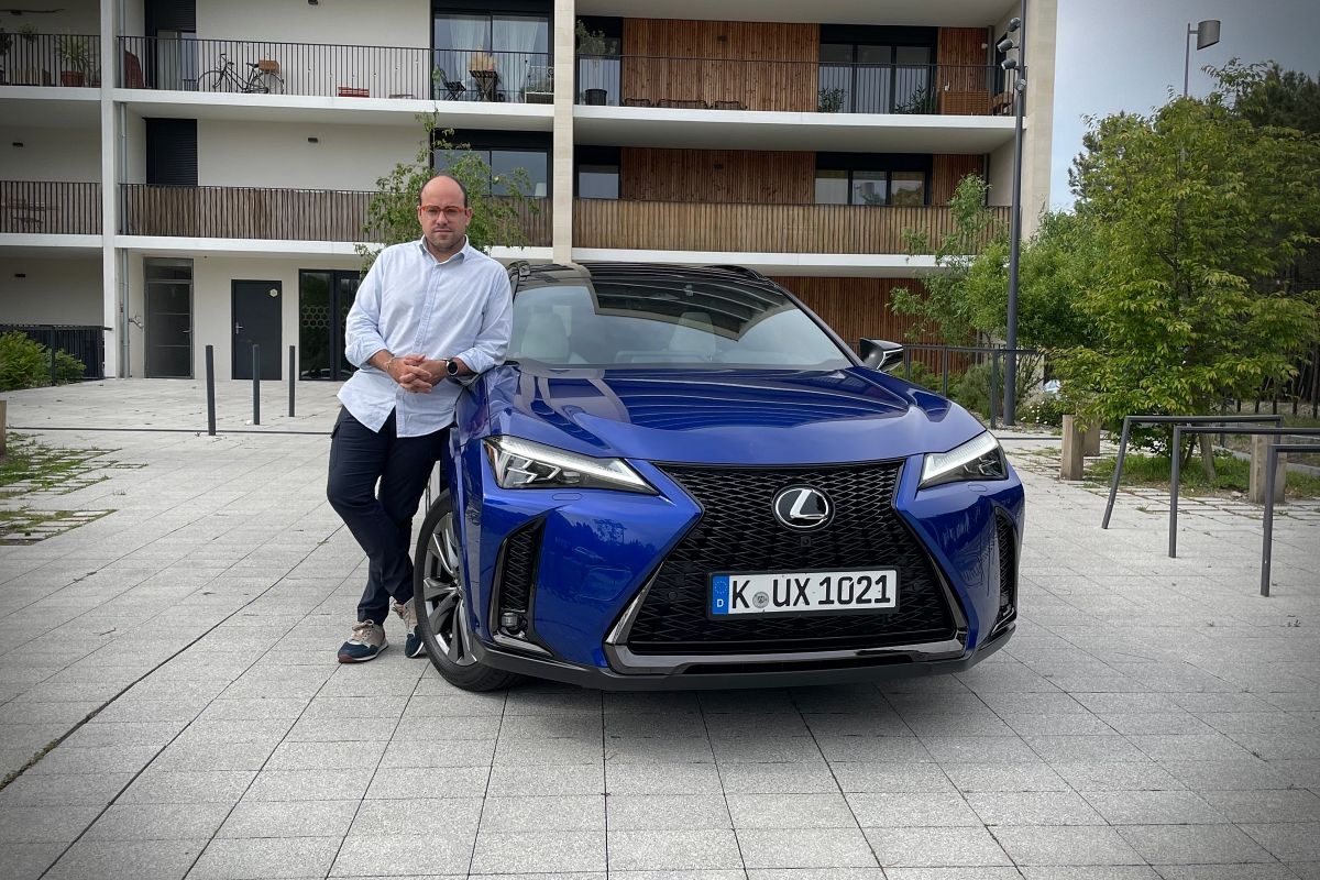 Probamos el nuevo Lexus UX 300h, más potencia para un SUV híbrido de éxito