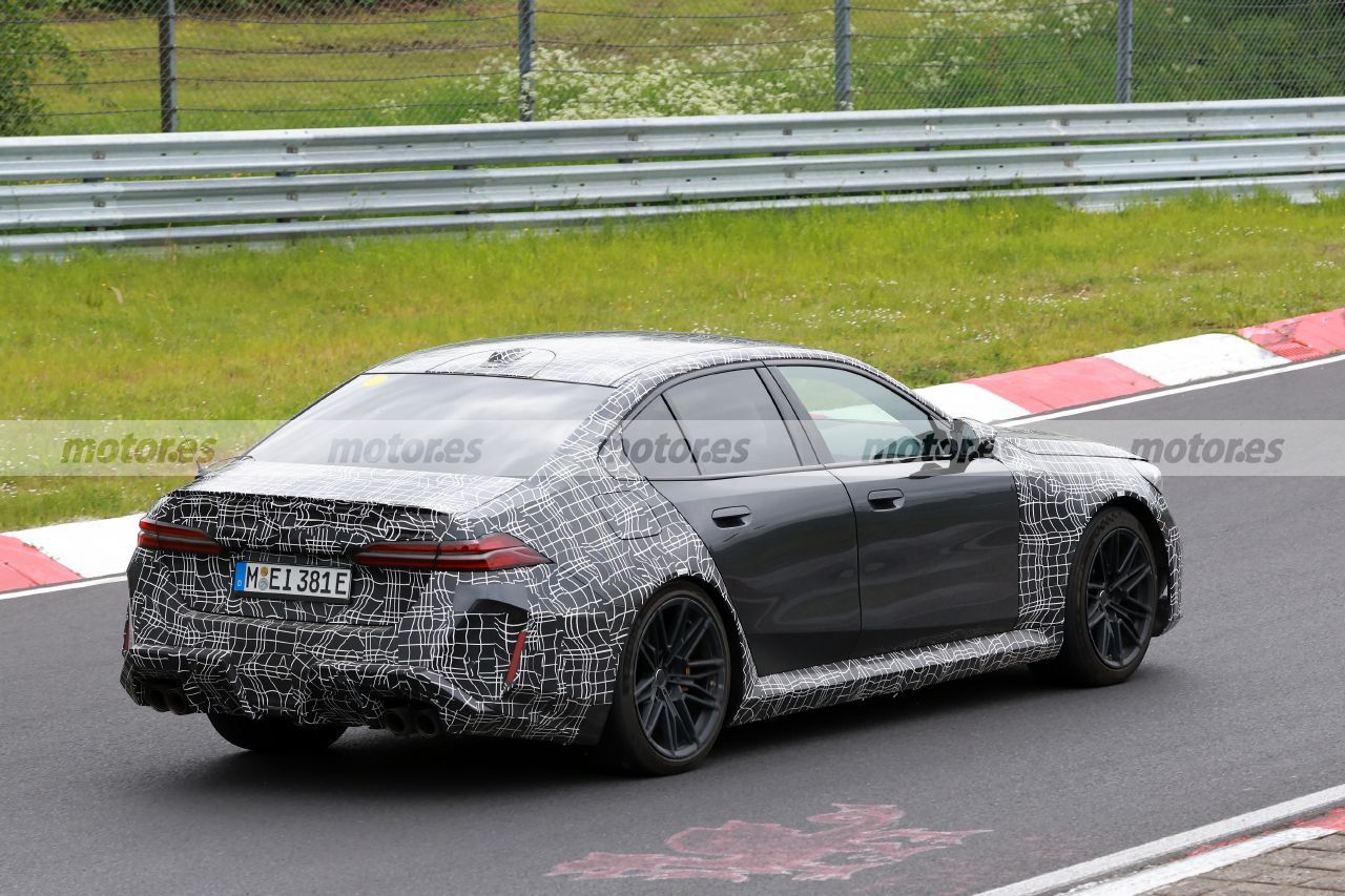 Fotos espía BMW M5 2025 en Nürburgring