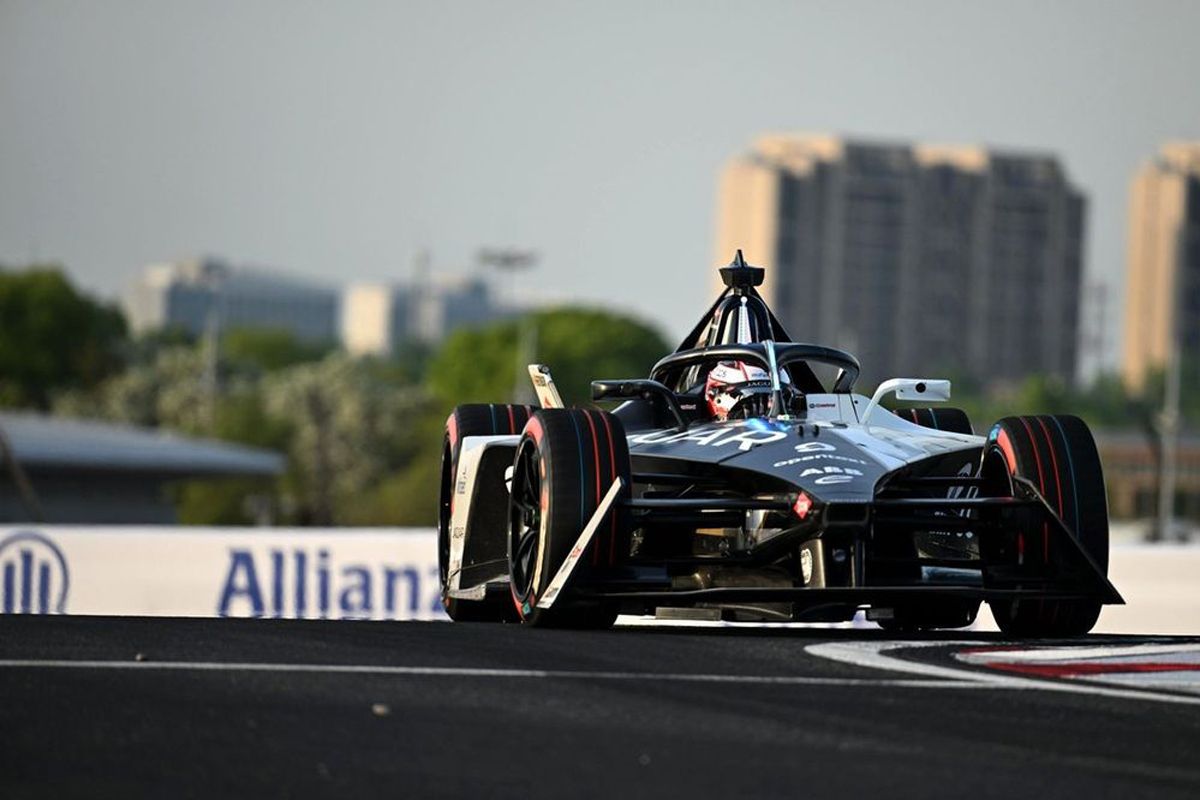 Mitch Evans supera a Pascal Wehrlein para lograr el triunfo en la primera carrera del ePrix de Shanghái