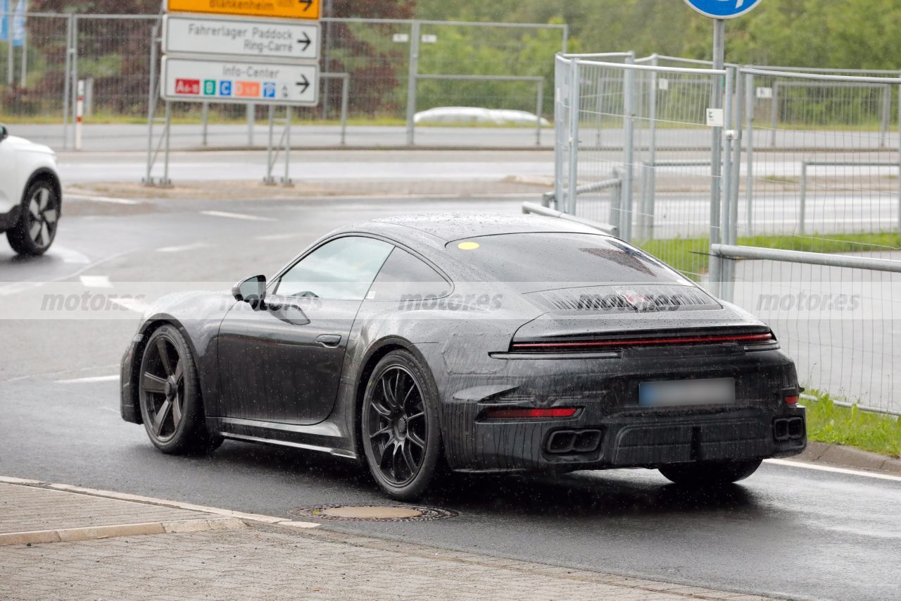 Fotos espía Porsche 911 Turbo S Touring Hybrid 2025