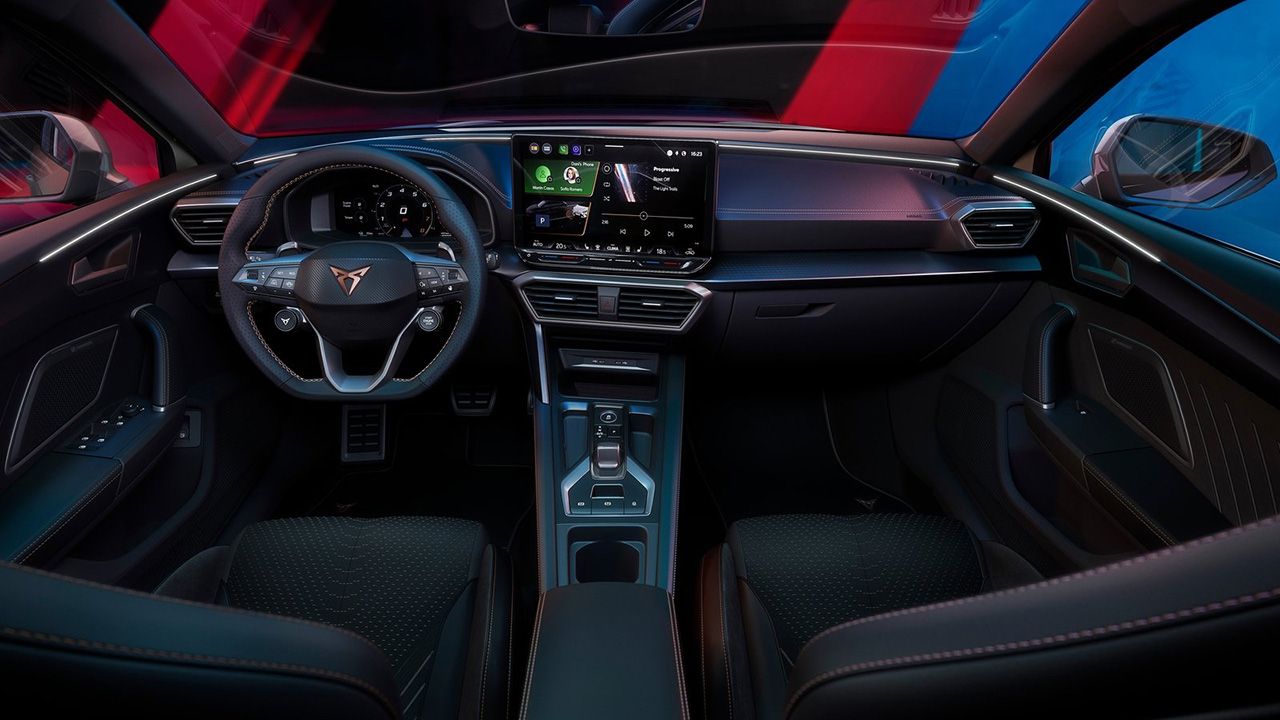 CUPRA León 2025 - interior