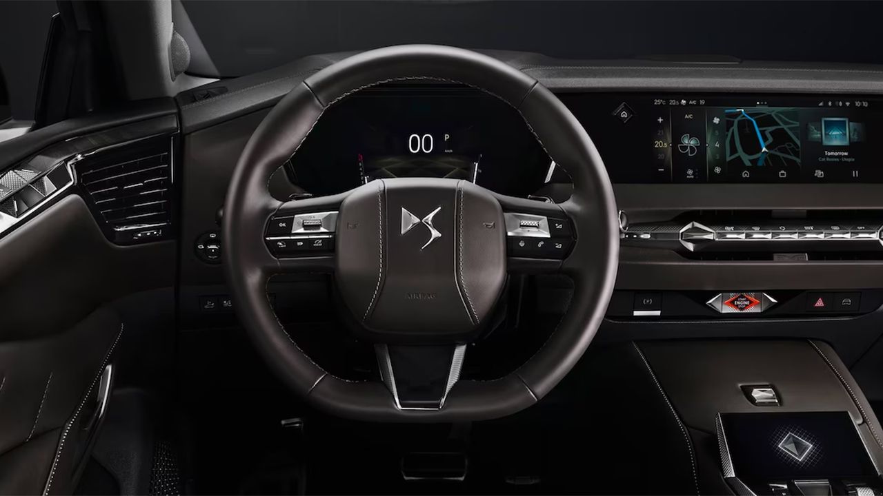 DS 4 Hybrid - interior