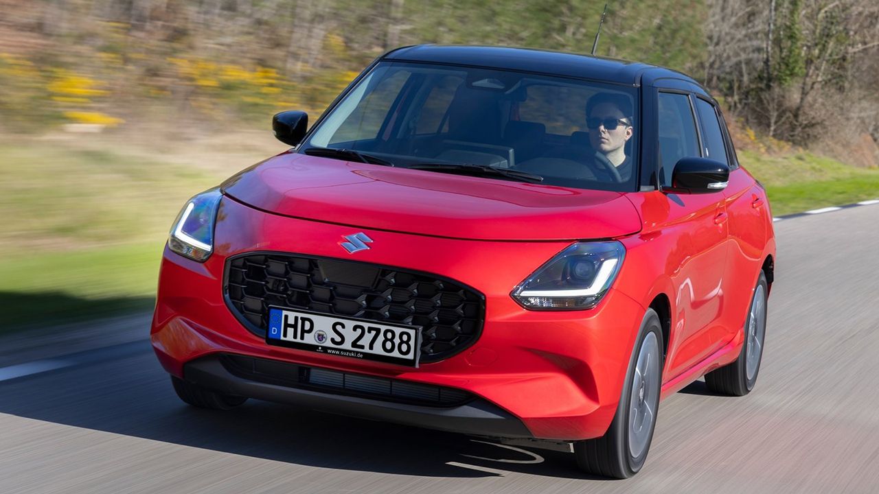 El nuevo Suzuki Swift 2024 ya tiene precios, el renovado utilitario llega a España con etiqueta ECO y ¡versiones 4x4!