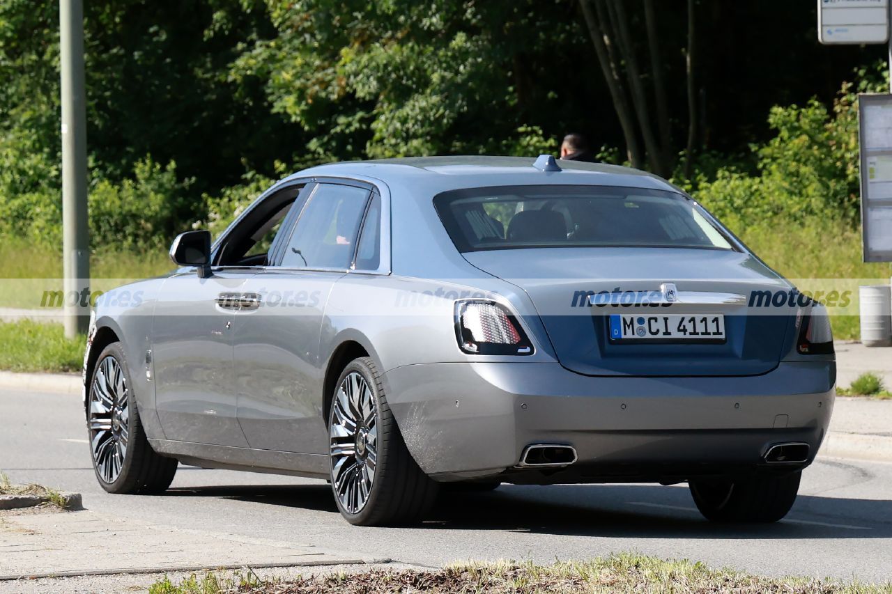 Fotos espía Rolls-Royce Ghost Facelift 2025