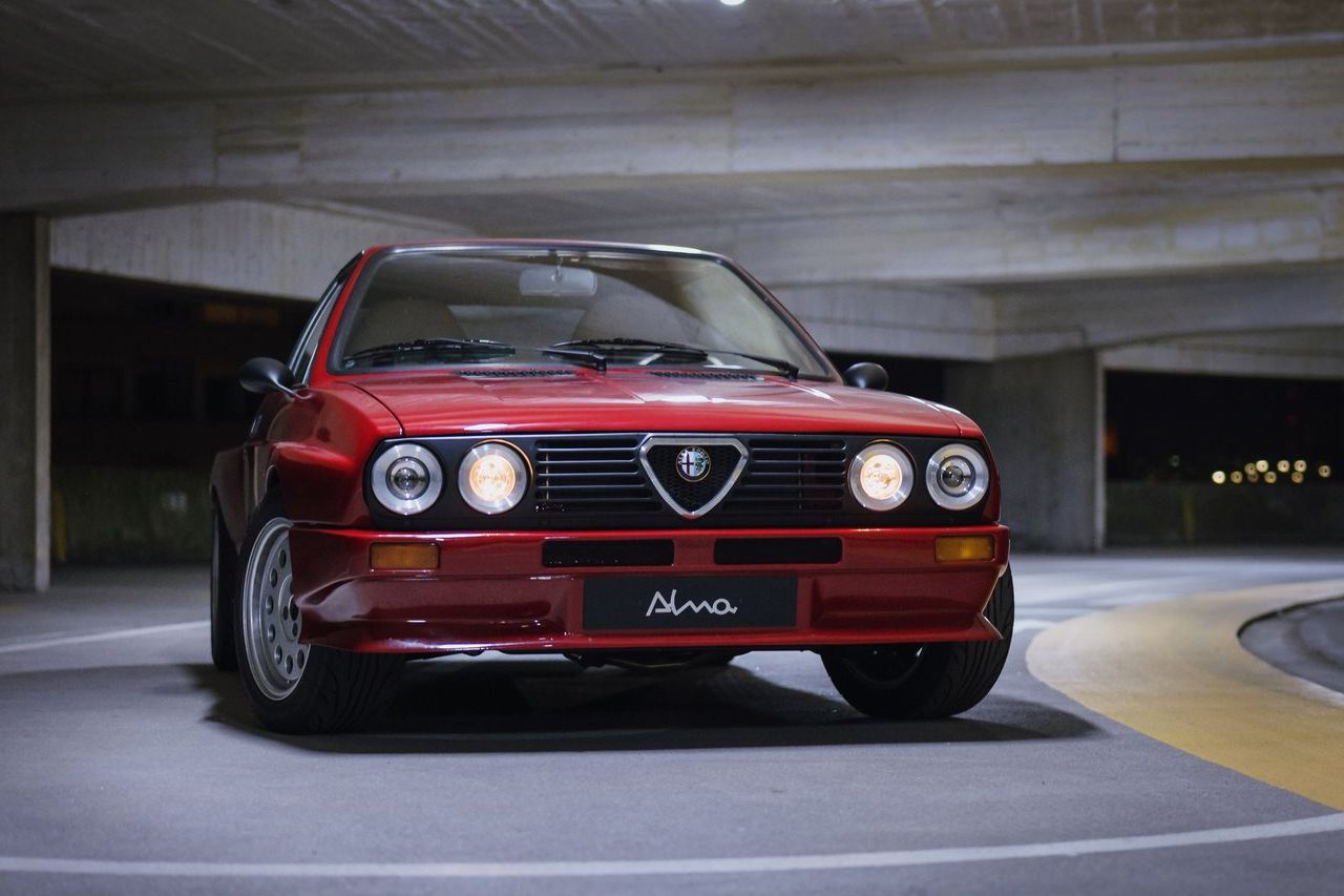 El legendario Alfasud Sprint de los años 80 renace, una restauración muy exclusiva y artesanal para unos pocos afortunados