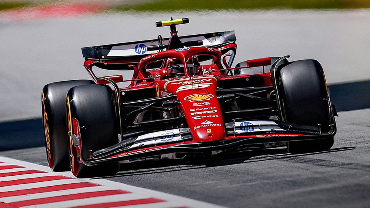 Carlos Sainz aspira a todo en Montmeló tras un viernes esperanzador