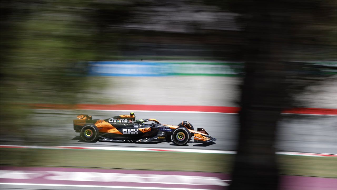 Lando Norris le gana el primer duelo a Max Verstappen en Montmeló, con Sainz muy cerca