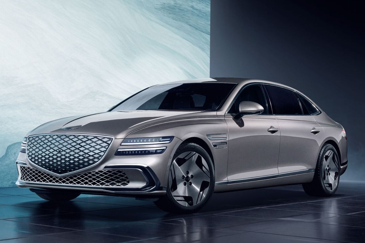 El lujoso Genesis G80 eléctrico estrena novedades, la berlina coreana crece en tamaño y autonomía para contrarrestar al Mercedes EQS