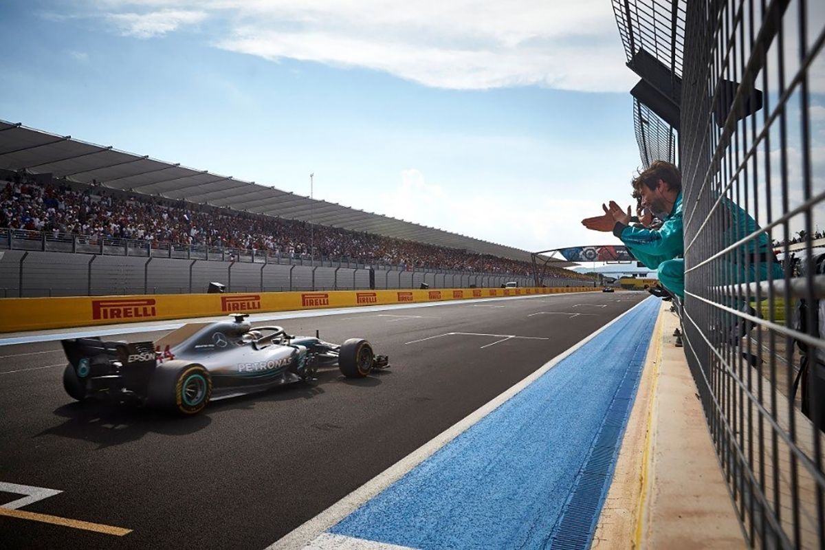 Mercedes se lamenta en Paul Ricard al no haber materializado un doblete