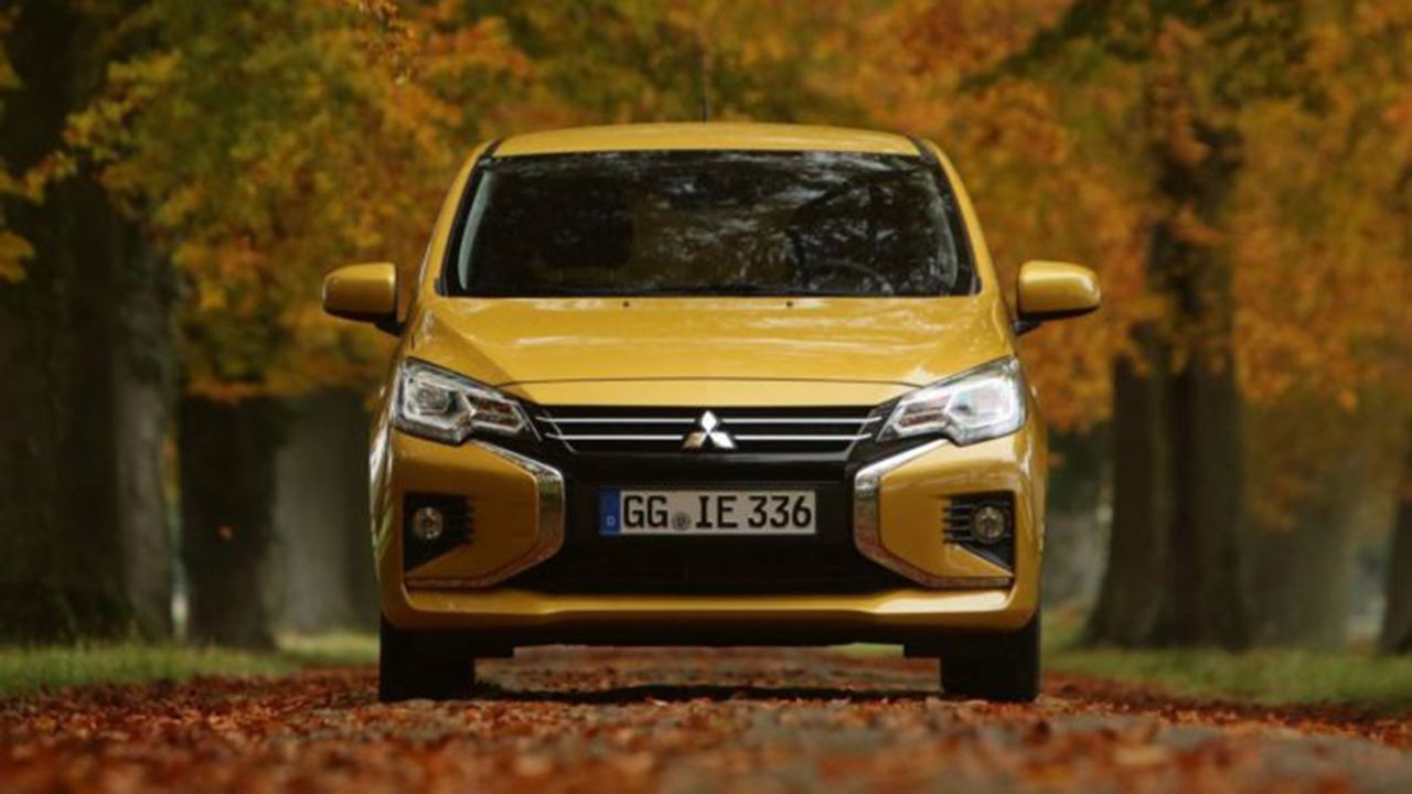 Por menos de 300 € al mes tienes el coche más barato de Mitsubishi con «todo incluido», una gran alternativa al MG ZS