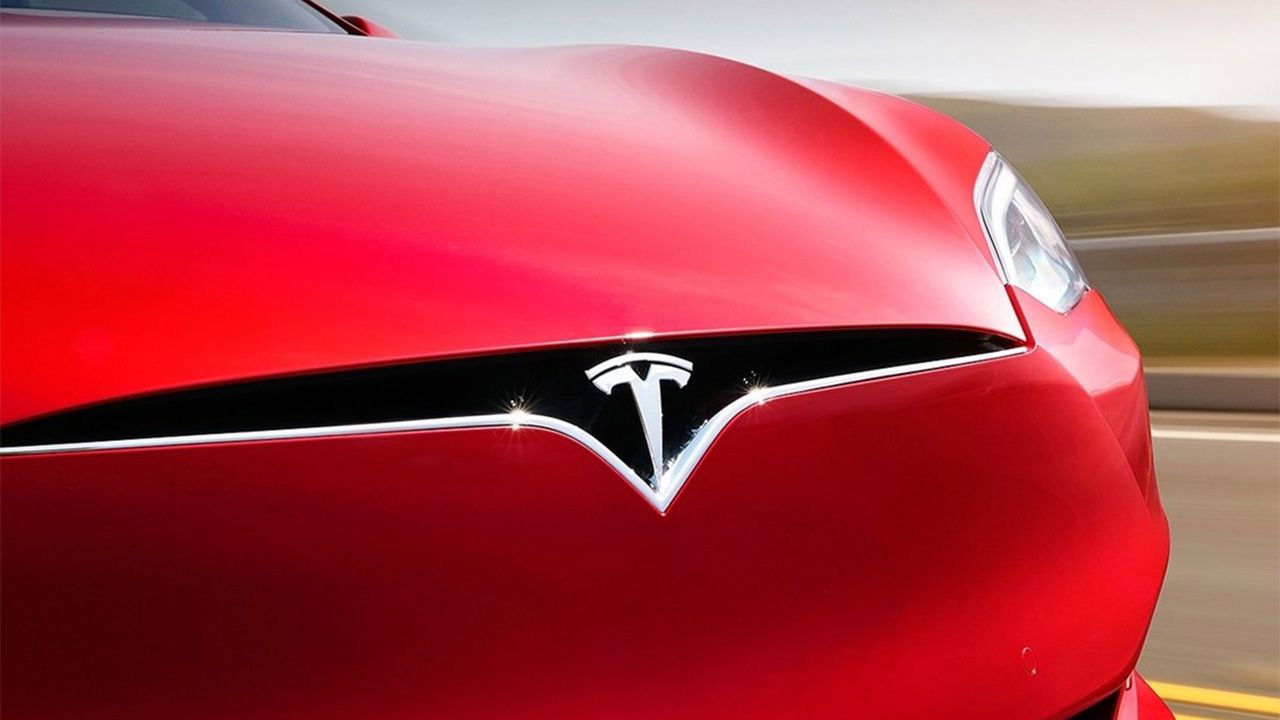 Ni uno ni dos, Elon Musk anuncia tres nuevos coches eléctricos «especiales» para la gama Tesla, ¿cuáles serán?