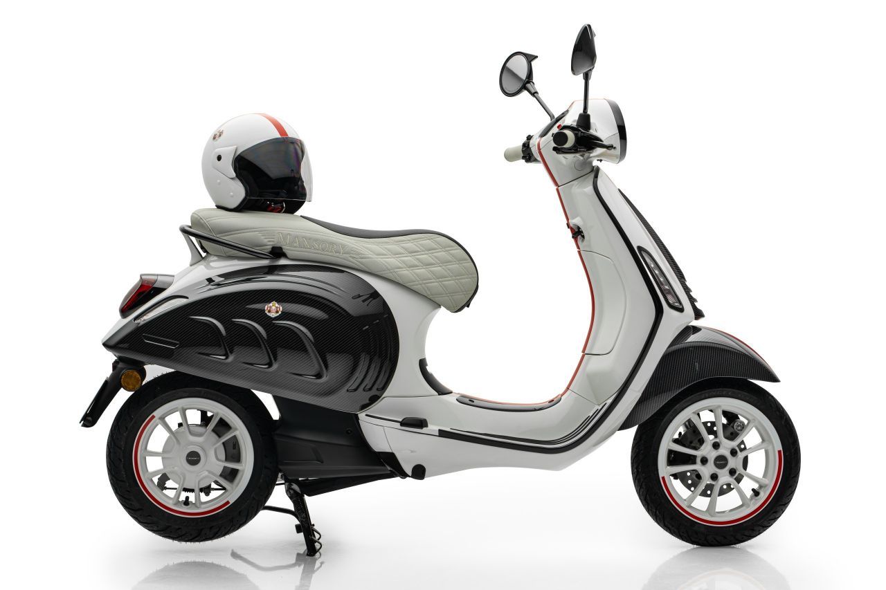 Mansory no tiene límites, pasa de los superdeportivos a los scooters dejando su sello en la Vespa Eléctrica