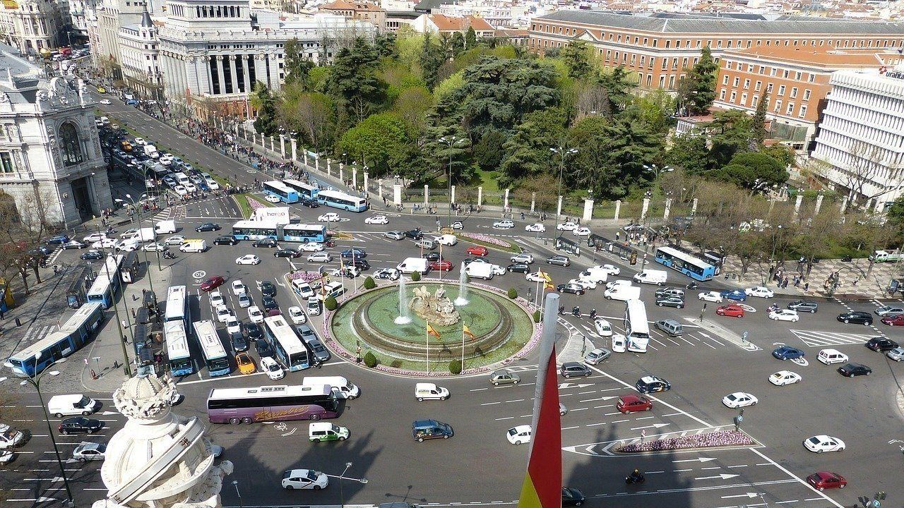 Si tu coche no tiene etiqueta de la DGT y circulas por Madrid, ten cuidado desde ya con estas multas