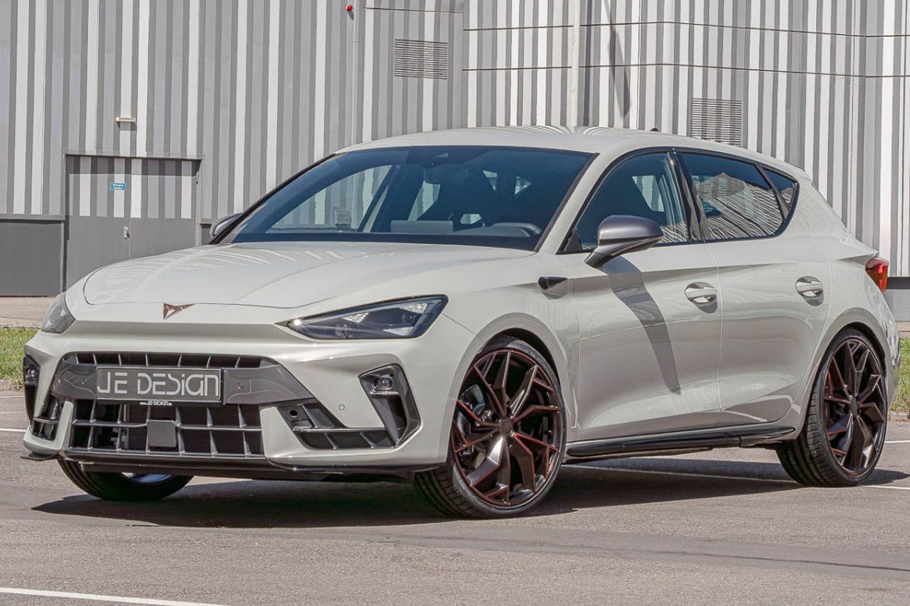 El nuevo CUPRA León 2025 recibe un paquete más deportivo de JE Design, un sutil retoque de elegancia y discreción